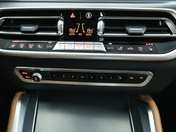 BMW X6 xDrive 40i XLine LED Navi Kamera Leder Sitzhz