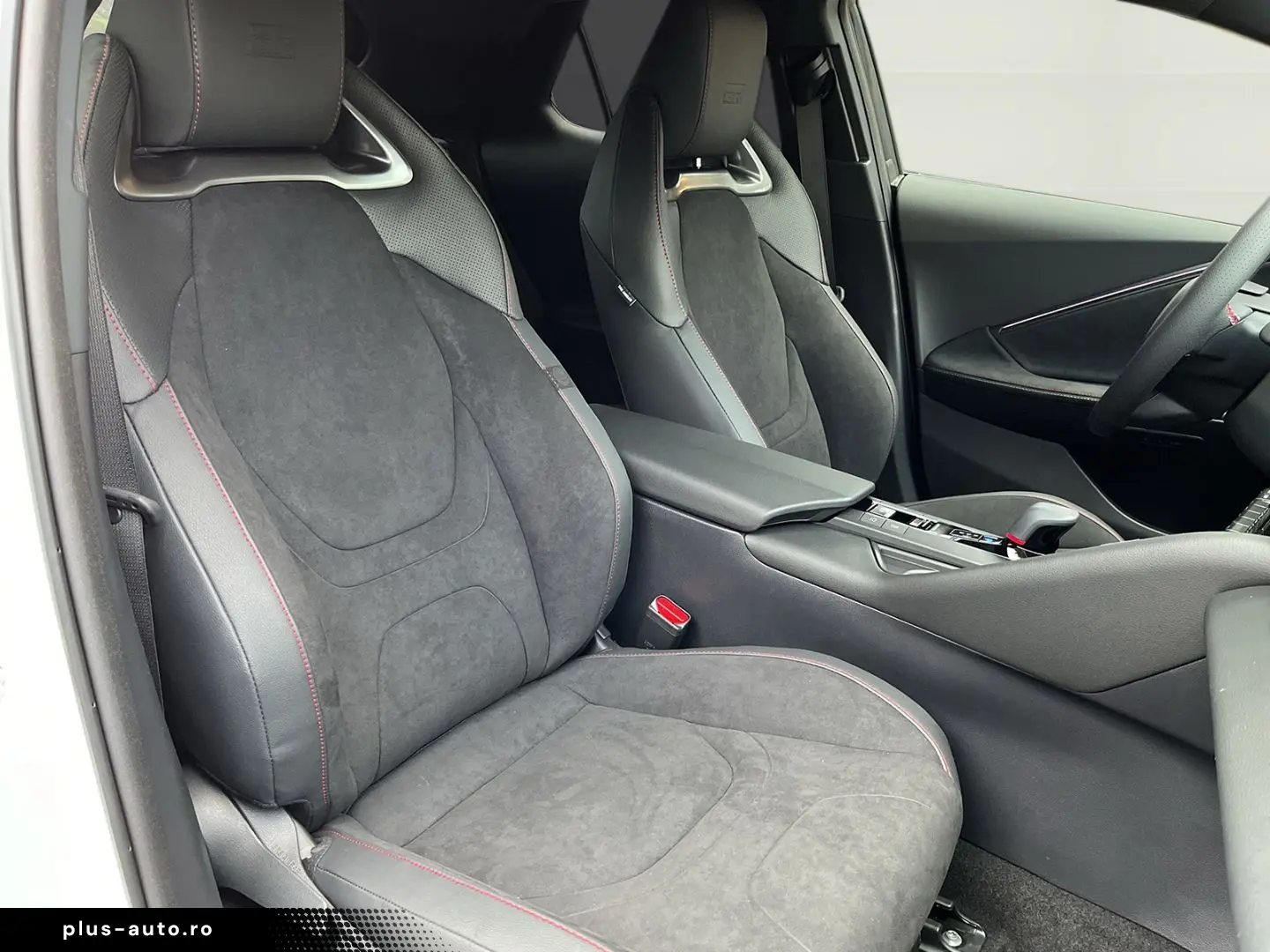 TOYOTA C-HR Hybrid GR SPORT Premiere 4x4  Navi  360-Kam