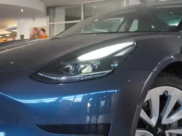 TESLA Model 3 Standard Range NAVI KAMERA SH WÄRMEPUMPE