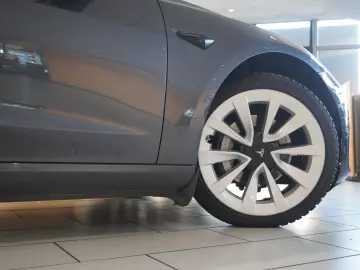 TESLA Model 3 Standard Range NAVI KAMERA SH WÄRMEPUMPE