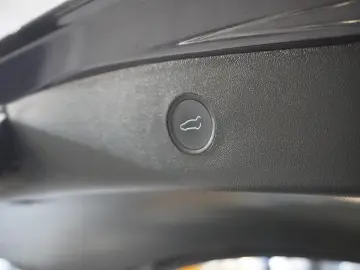 TESLA Model 3 Standard Range NAVI KAMERA SH WÄRMEPUMPE