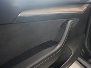 TESLA Model 3 Standard Range NAVI KAMERA SH WÄRMEPUMPE