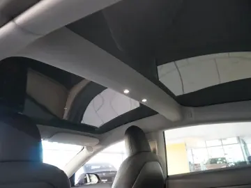 TESLA Model 3 Standard Range NAVI KAMERA SH WÄRMEPUMPE