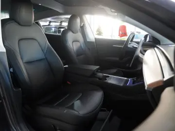 TESLA Model 3 Standard Range NAVI KAMERA SH WÄRMEPUMPE