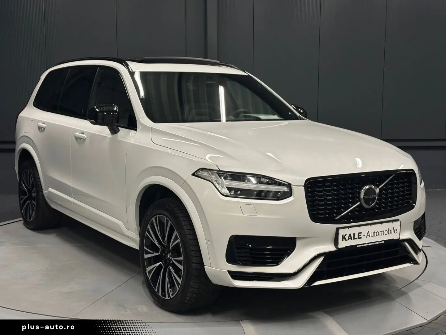 VOLVO XC90 Ultra Dark Recharge AWD 20Zoll B&W 7-SITZE