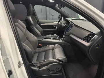 VOLVO XC90 Ultra Dark Recharge AWD 20Zoll B&W 7-SITZE