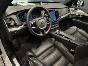 VOLVO XC90 Ultra Dark Recharge AWD 20Zoll B&W 7-SITZE