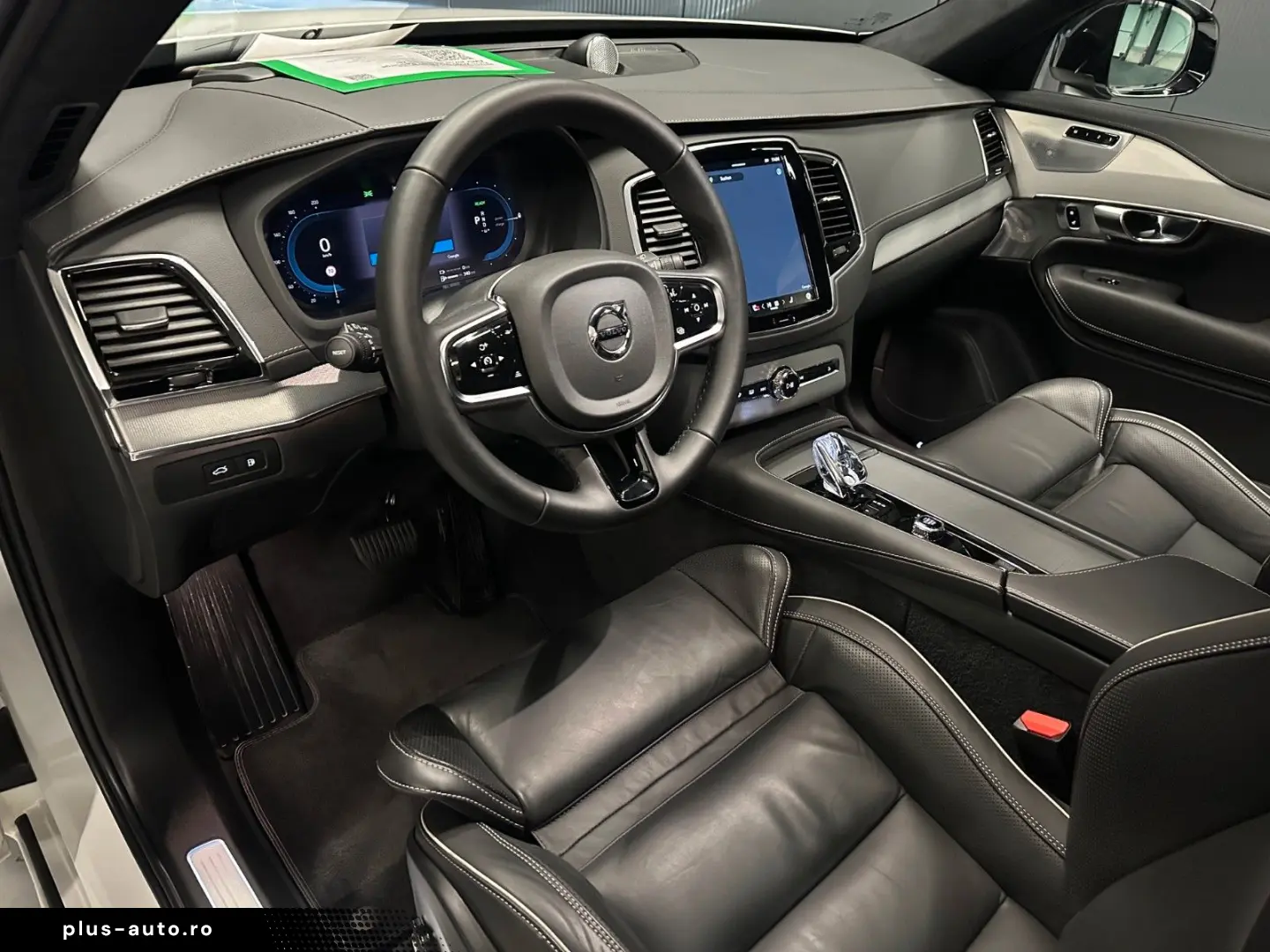 VOLVO XC90 Ultra Dark Recharge AWD 20Zoll B&W 7-SITZE