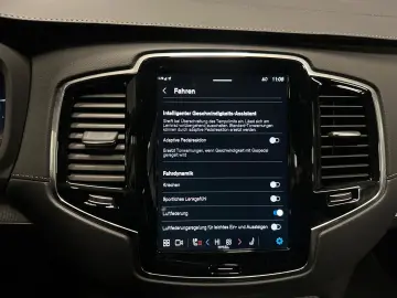 VOLVO XC90 Ultra Dark Recharge AWD 20Zoll B&W 7-SITZE