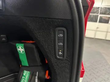 VOLVO XC90 Ultra Dark Recharge AWD 20Zoll B&W 7-SITZE