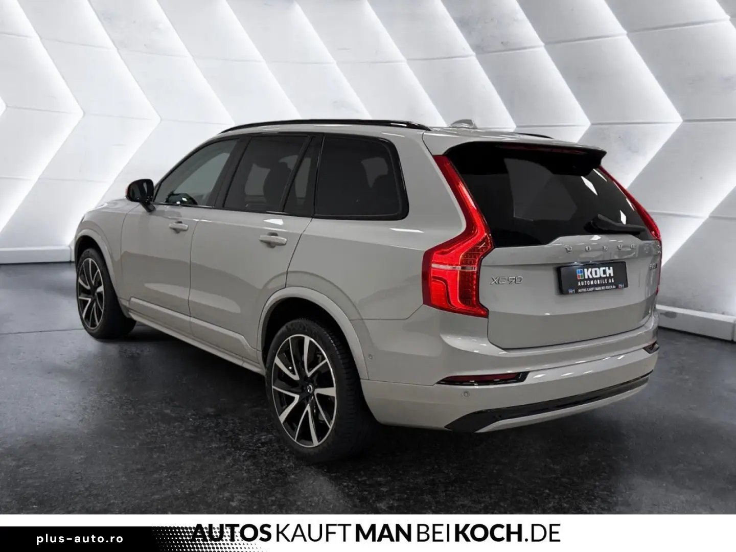 VOLVO XC90 B5 D AWD Plus Dark PANO STDHz AHK VLED 360
