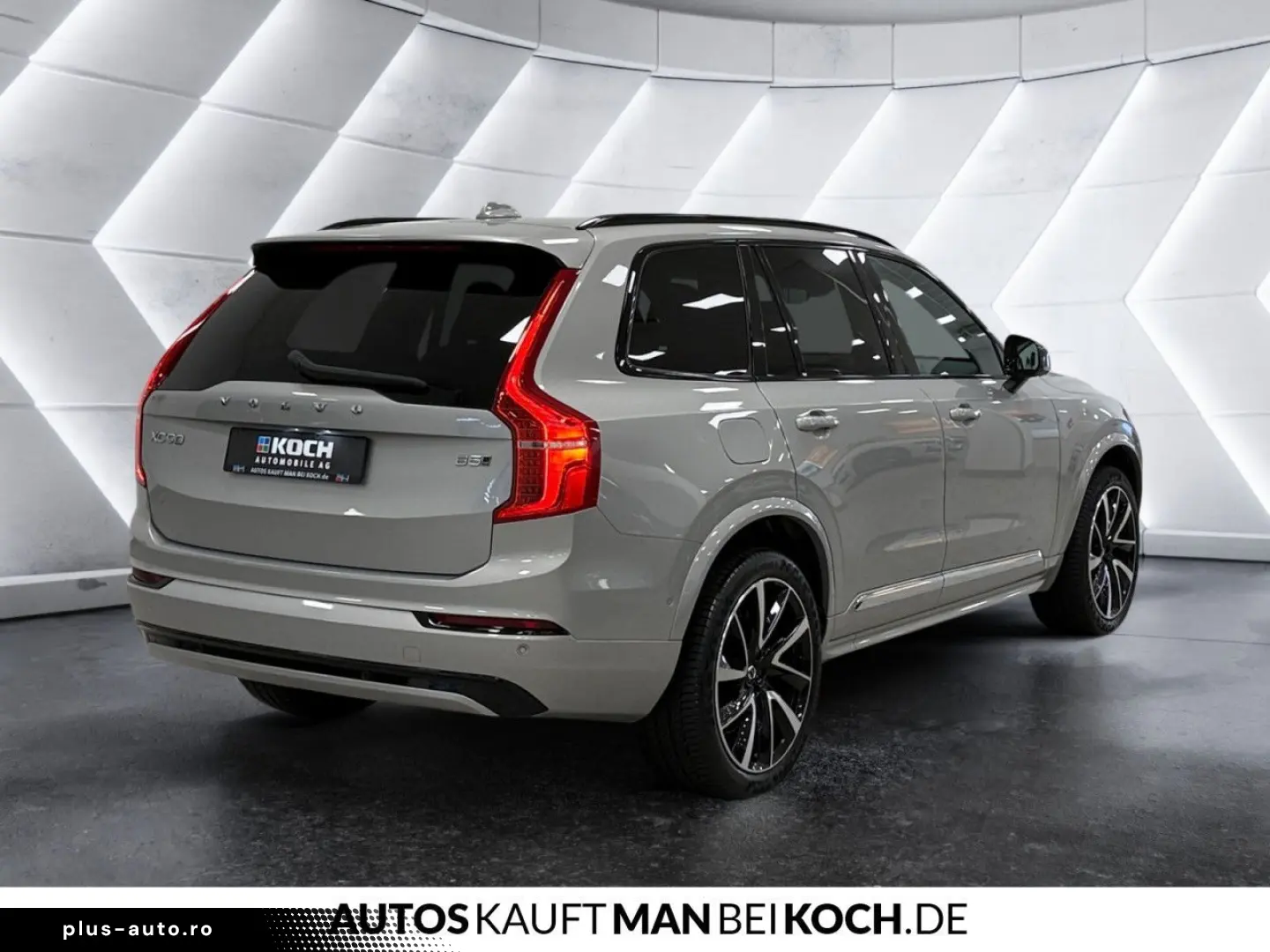 VOLVO XC90 B5 D AWD Plus Dark PANO STDHz AHK VLED 360
