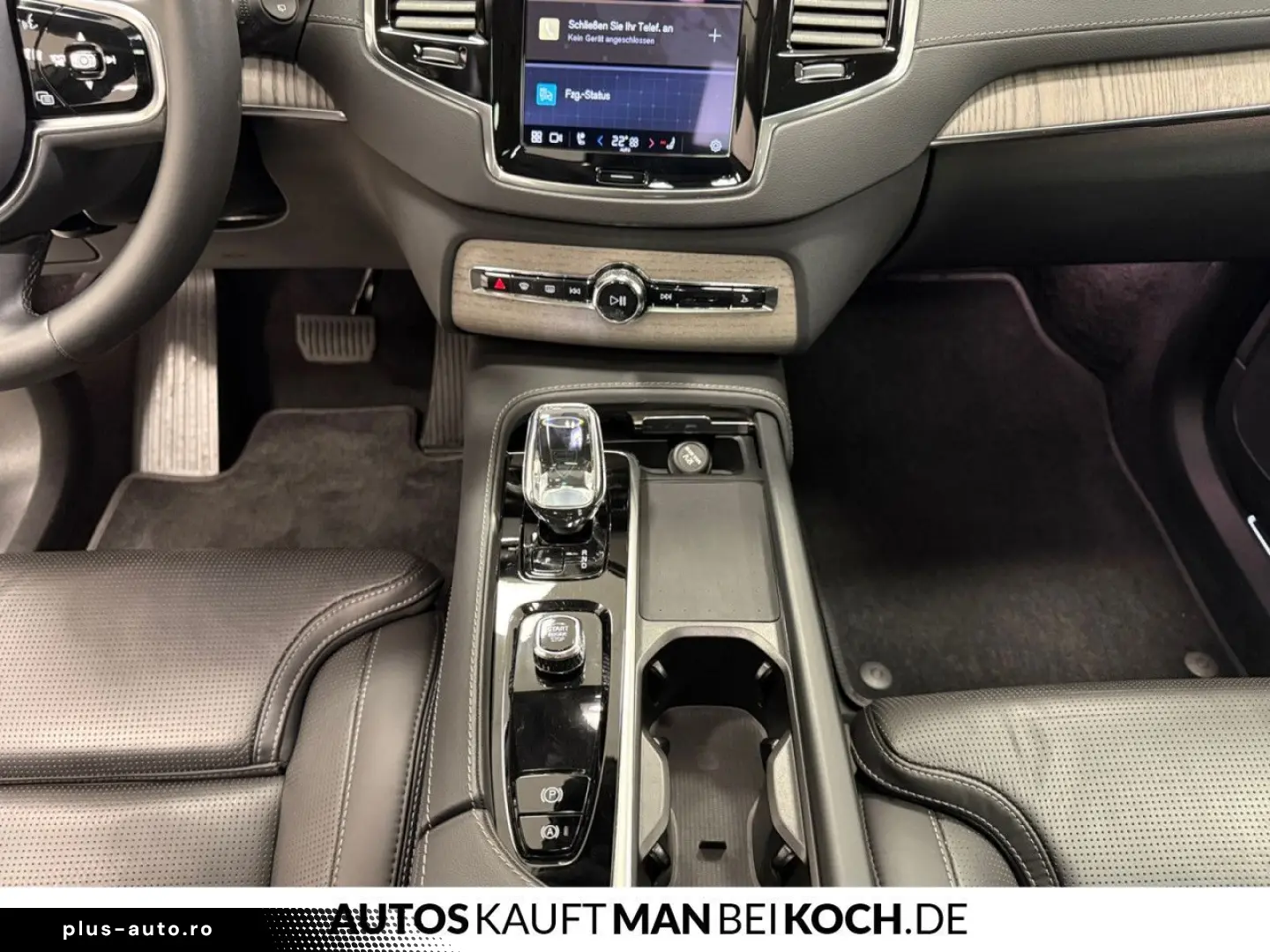 VOLVO XC90 B5 D AWD Plus Dark PANO STDHz AHK VLED 360