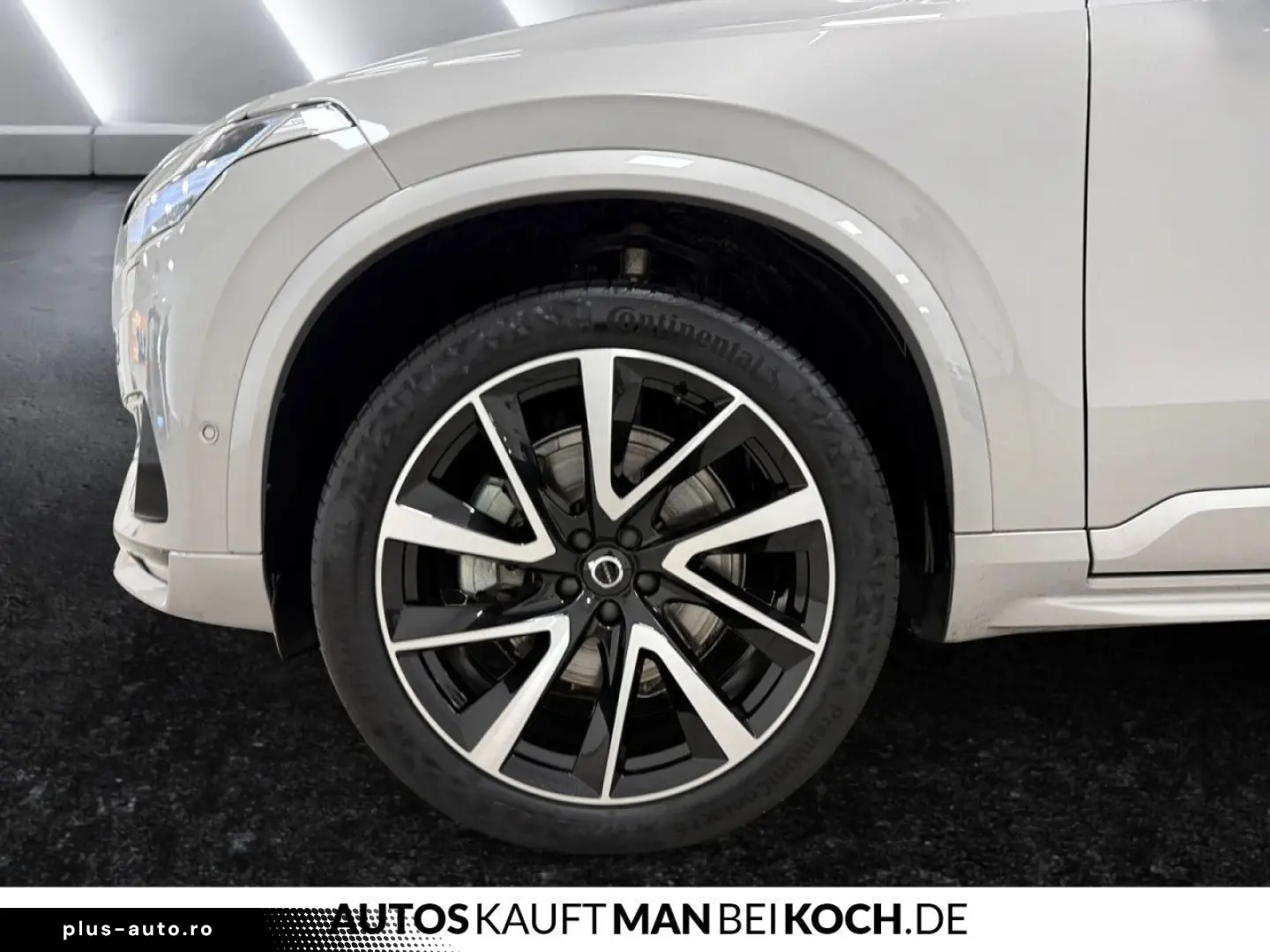 VOLVO XC90 B5 D AWD Plus Dark PANO STDHz AHK VLED 360