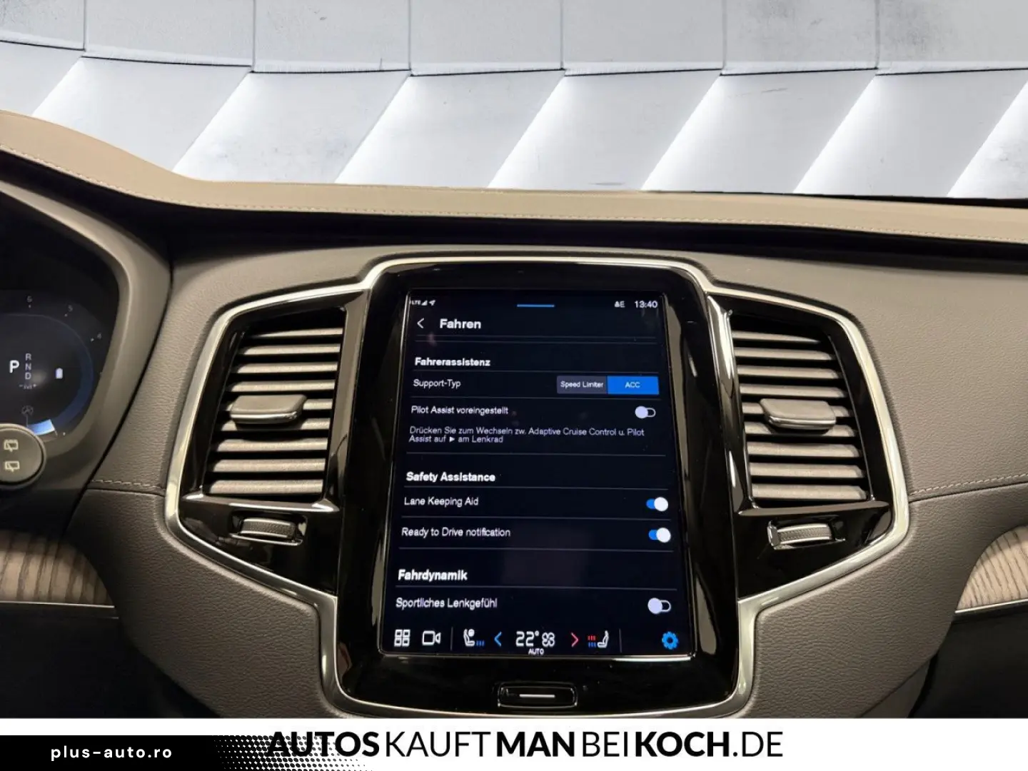 VOLVO XC90 B5 D AWD Plus Dark PANO STDHz AHK VLED 360