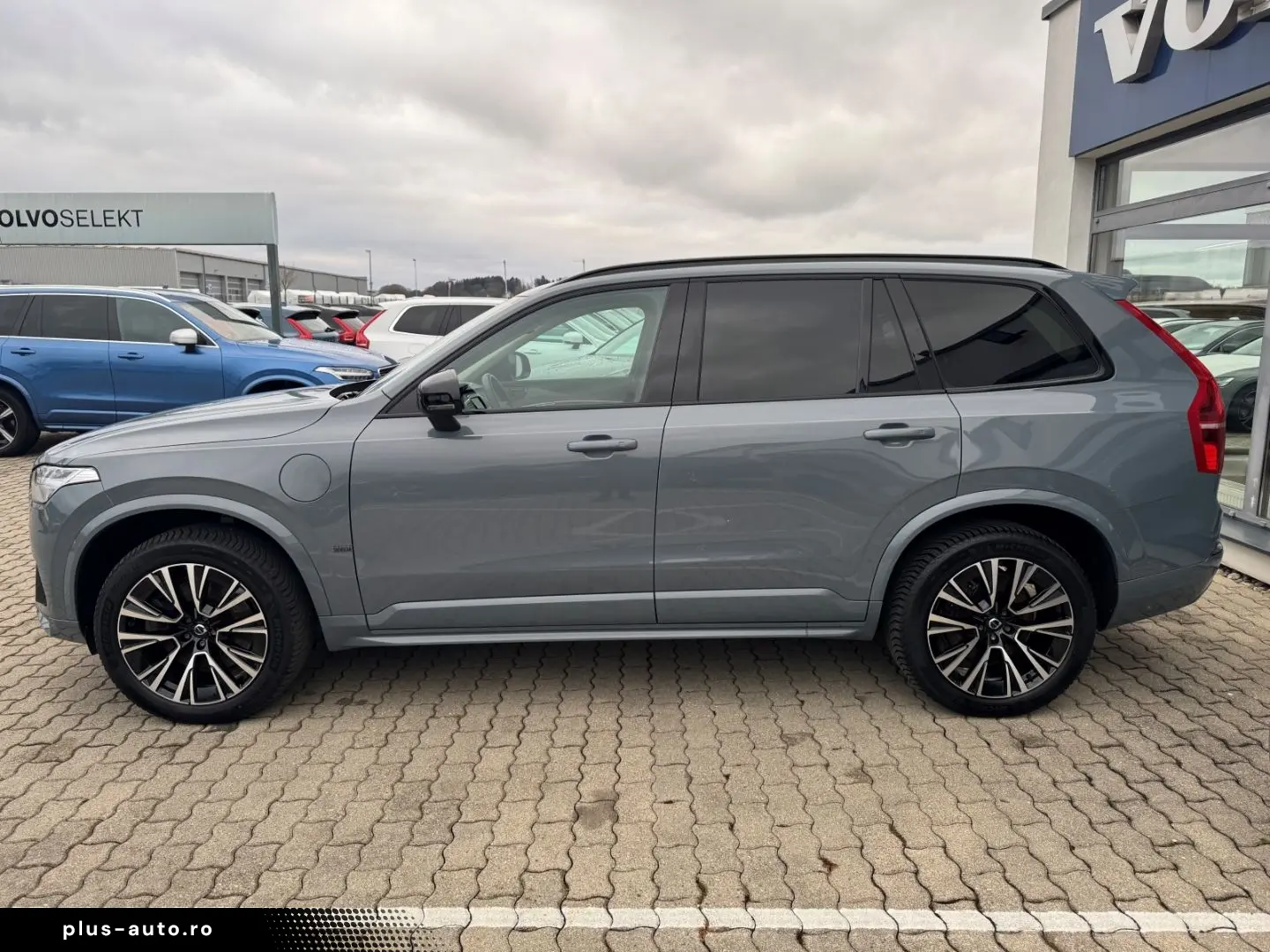 VOLVO XC90 Plus Dark Recharge Plug-In Hybrid AWD T8 Tw