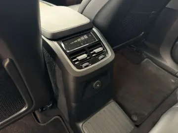 VOLVO XC90 Plus Dark Recharge Plug-In Hybrid AWD T8 Tw