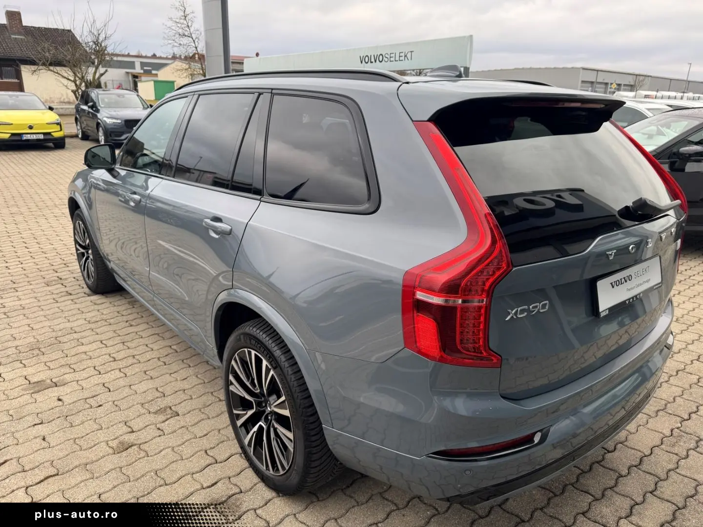 VOLVO XC90 Plus Dark Recharge Plug-In Hybrid AWD T8 Tw