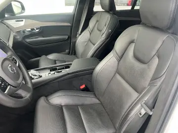 VOLVO XC90 B5 Diesel AWD Ultimate Dark Autom. GARANTIE