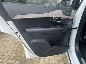 VOLVO XC90 B5 Diesel AWD Ultimate Dark Autom. GARANTIE