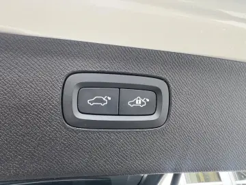 VOLVO XC90 B5 Diesel AWD Ultimate Dark Autom. GARANTIE