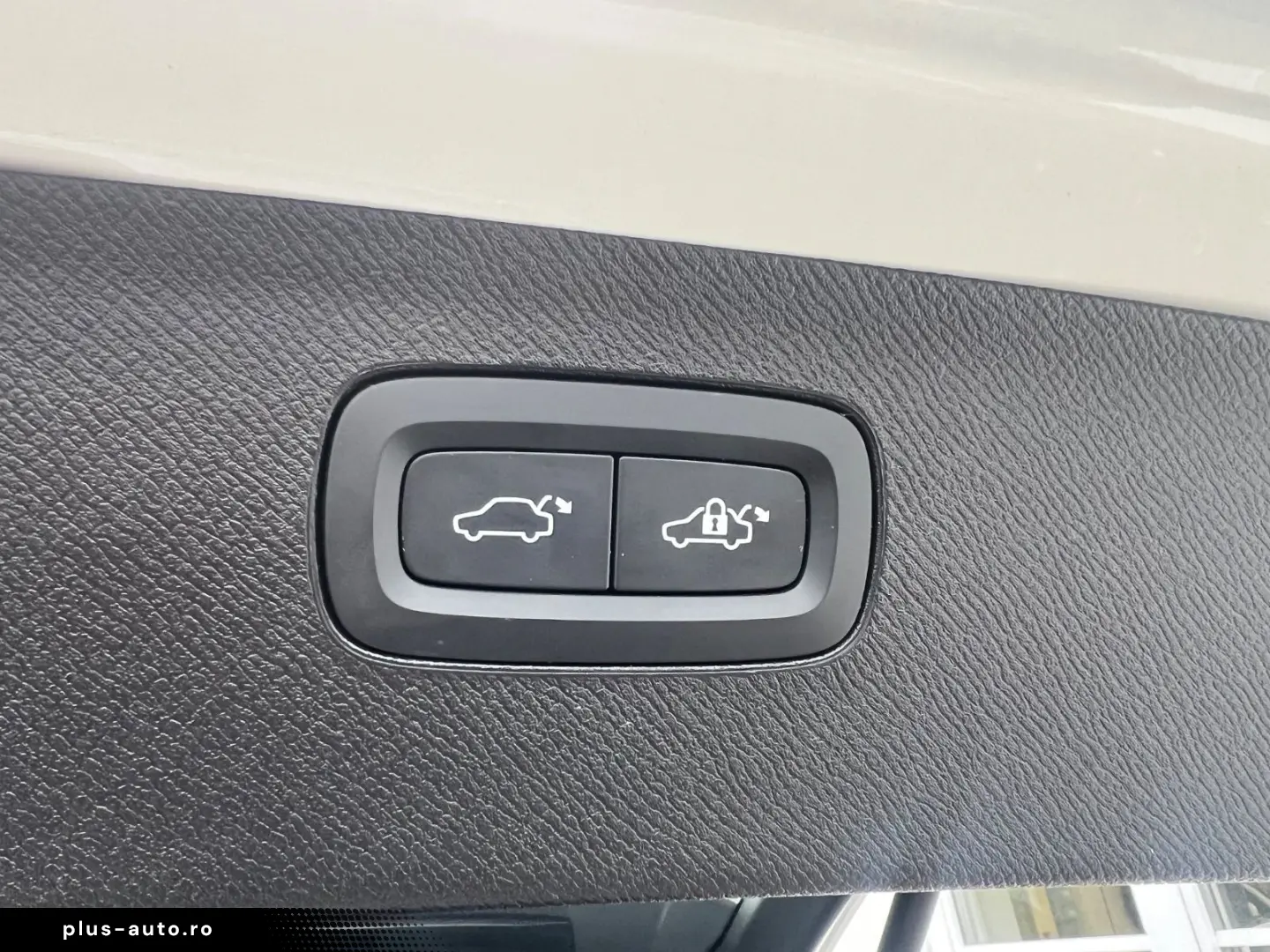 VOLVO XC90 B5 Diesel AWD Ultimate Dark Autom. GARANTIE