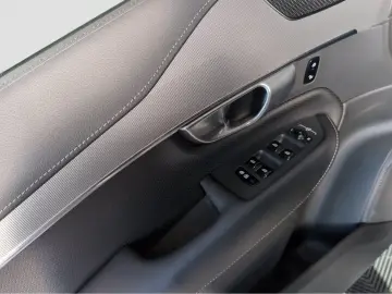 VOLVO XC90 B5 AWD GT Standhzg Lenkradhzg Pano Voll-LED