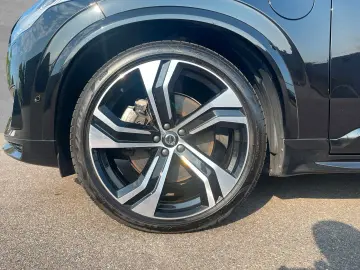 VOLVO XC90 T8 AWD Recharge Ultra Dark 7-Sitzer AHK SD