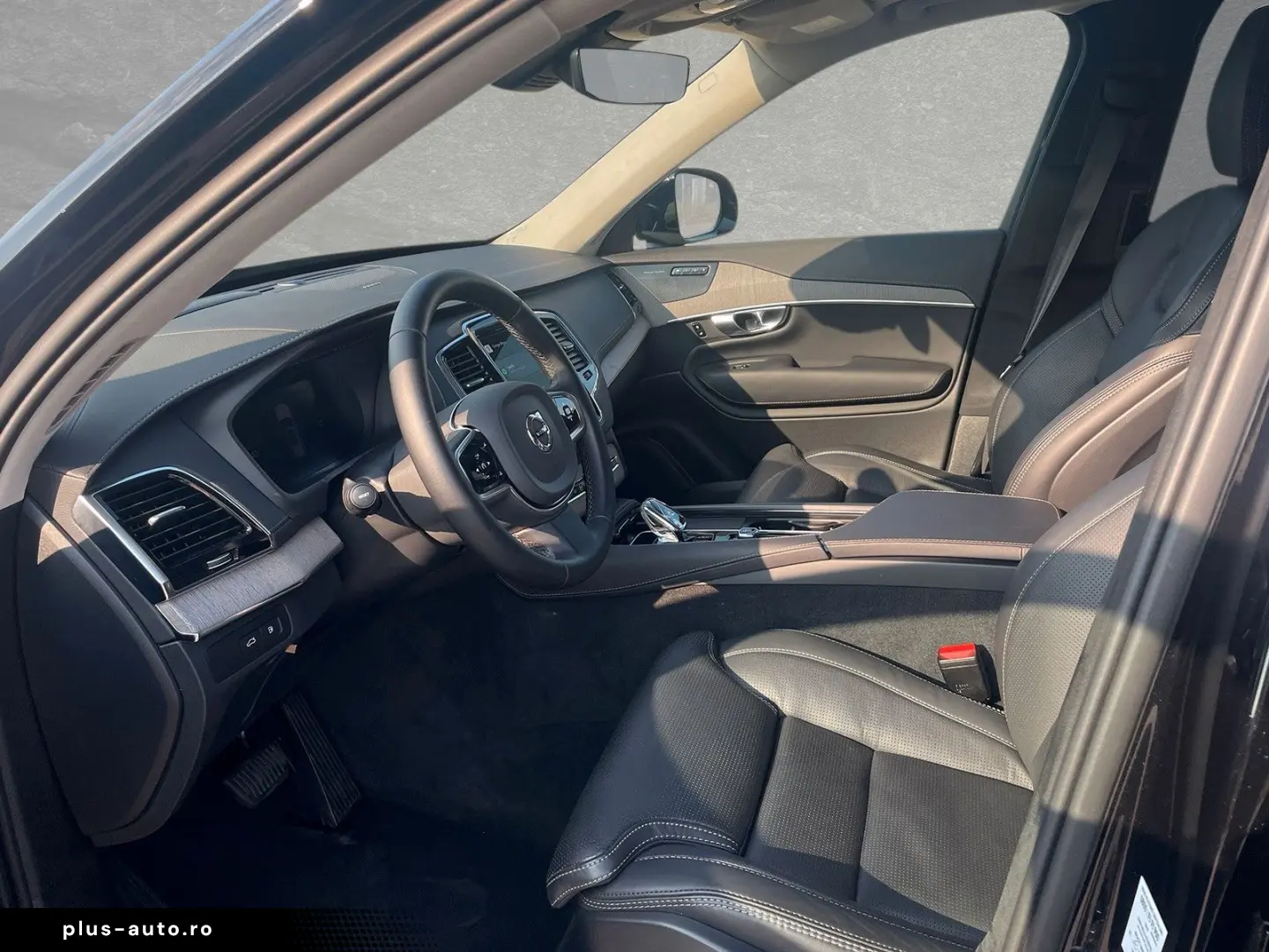 VOLVO XC90 T8 AWD Recharge Ultra Dark 7-Sitzer AHK SD