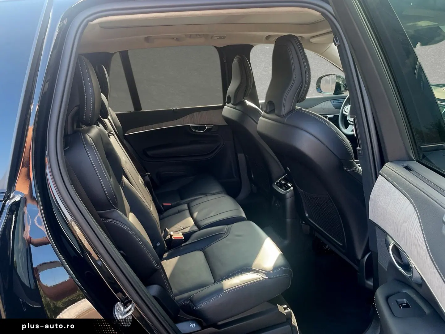 VOLVO XC90 T8 AWD Recharge Ultra Dark 7-Sitzer AHK SD