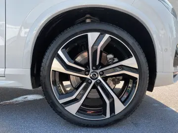 VOLVO XC90 T8 AWD Recharge Ultra Dark 7-Sitzer ACC SD