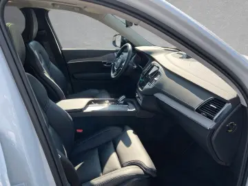 VOLVO XC90 T8 AWD Recharge Ultra Dark 7-Sitzer ACC SD