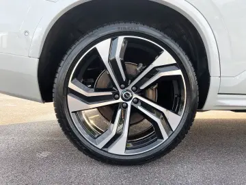 VOLVO XC90 T8 AWD Recharge Ultra Dark 7-Sitzer ACC SD