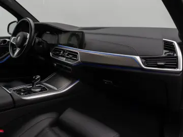 BMW X5 M50i Panoram 360 HUD DAB HiFi Massage AHK 22
