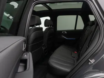 BMW X5 M50i Panoram 360 HUD DAB HiFi Massage AHK 22