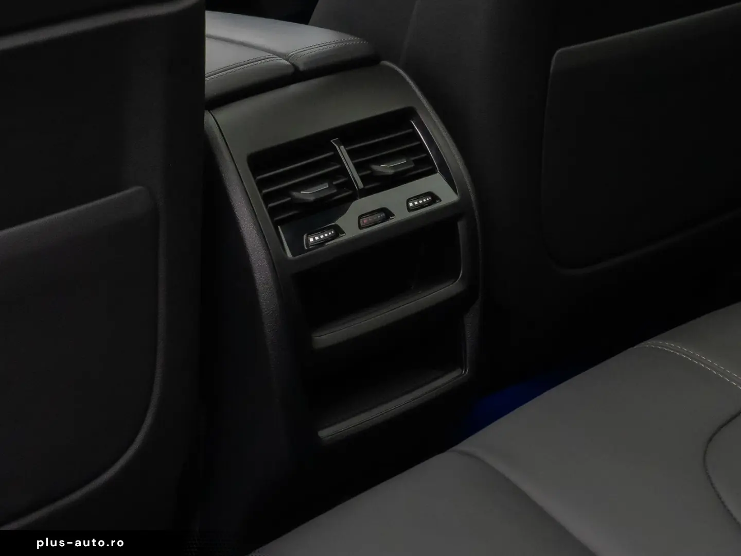 BMW X5 M50i Panoram 360 HUD DAB HiFi Massage AHK 22