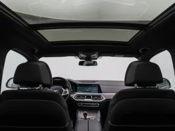 BMW X5 M50i Panoram 360 HUD DAB HiFi Massage AHK 22