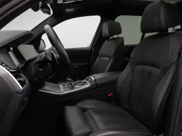 BMW X5 M50i Panoram 360 HUD DAB HiFi Massage AHK 22