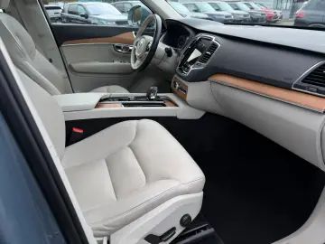 VOLVO XC90 T8 AWD 253   145 ps Inscription  7 Sitze