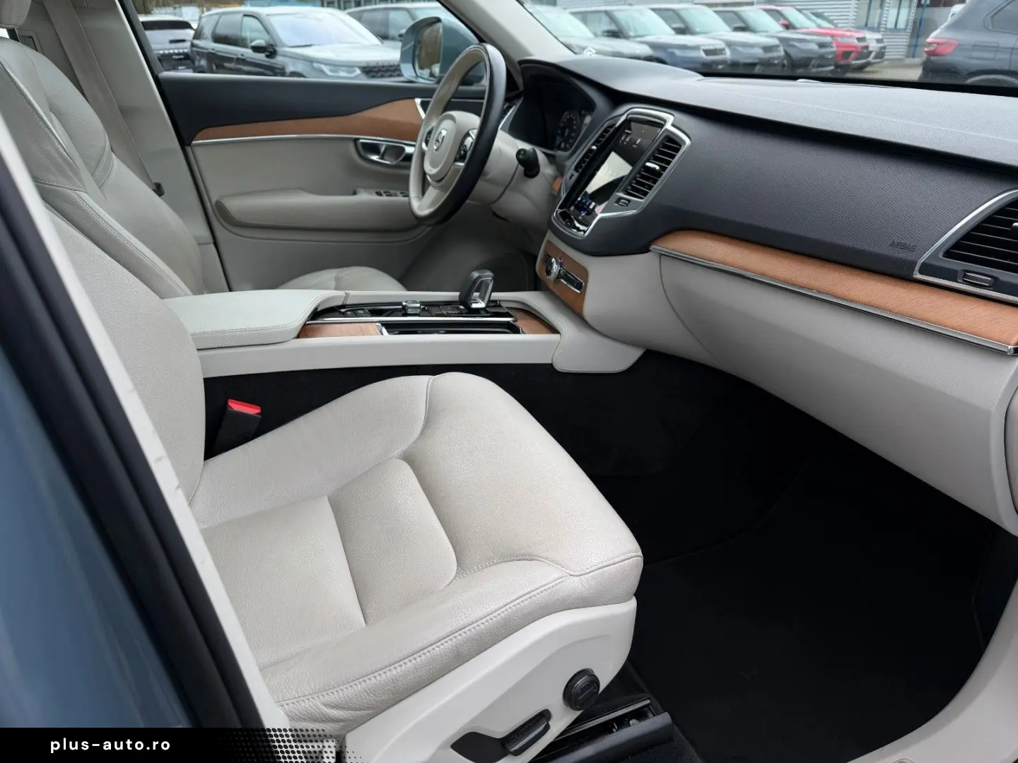 VOLVO XC90 T8 AWD 253   145 ps Inscription  7 Sitze