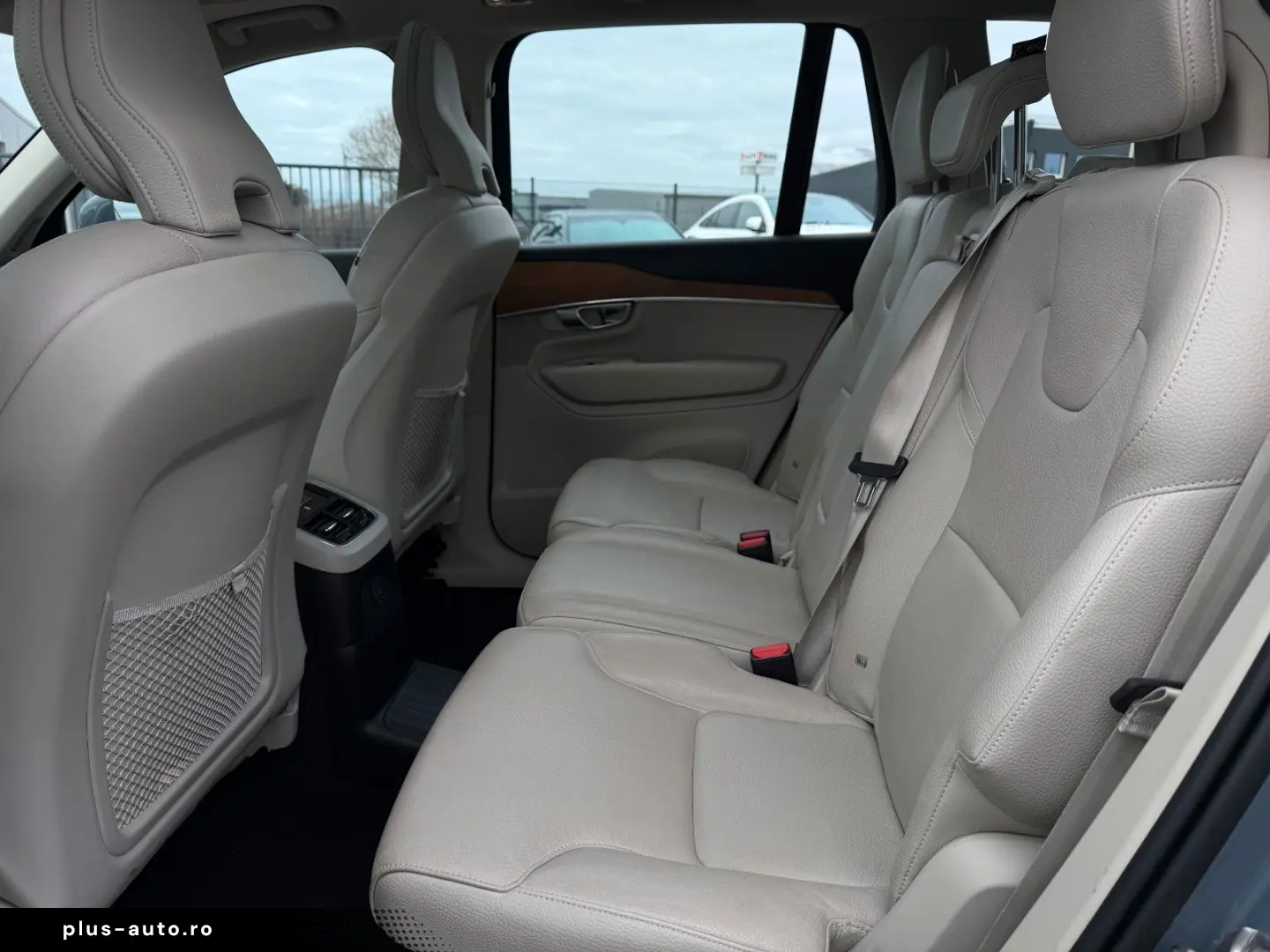 VOLVO XC90 T8 AWD 253   145 ps Inscription  7 Sitze