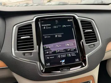 VOLVO XC90 T8 AWD 253   145 ps Inscription  7 Sitze