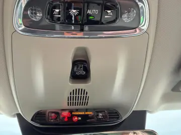 VOLVO XC90 T8 AWD 253   145 ps Inscription  7 Sitze