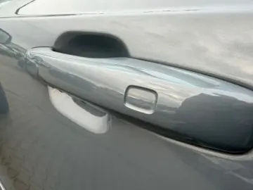 VOLVO XC90 T8 AWD 253   145 ps Inscription  7 Sitze