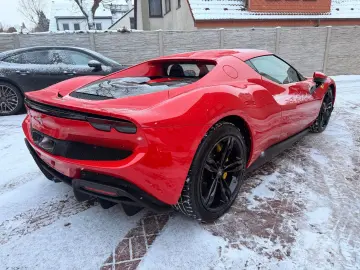 FERRARI 296 GTB LIFT JBL LED CARBONLENKRAD 7 JAHRE SERVI