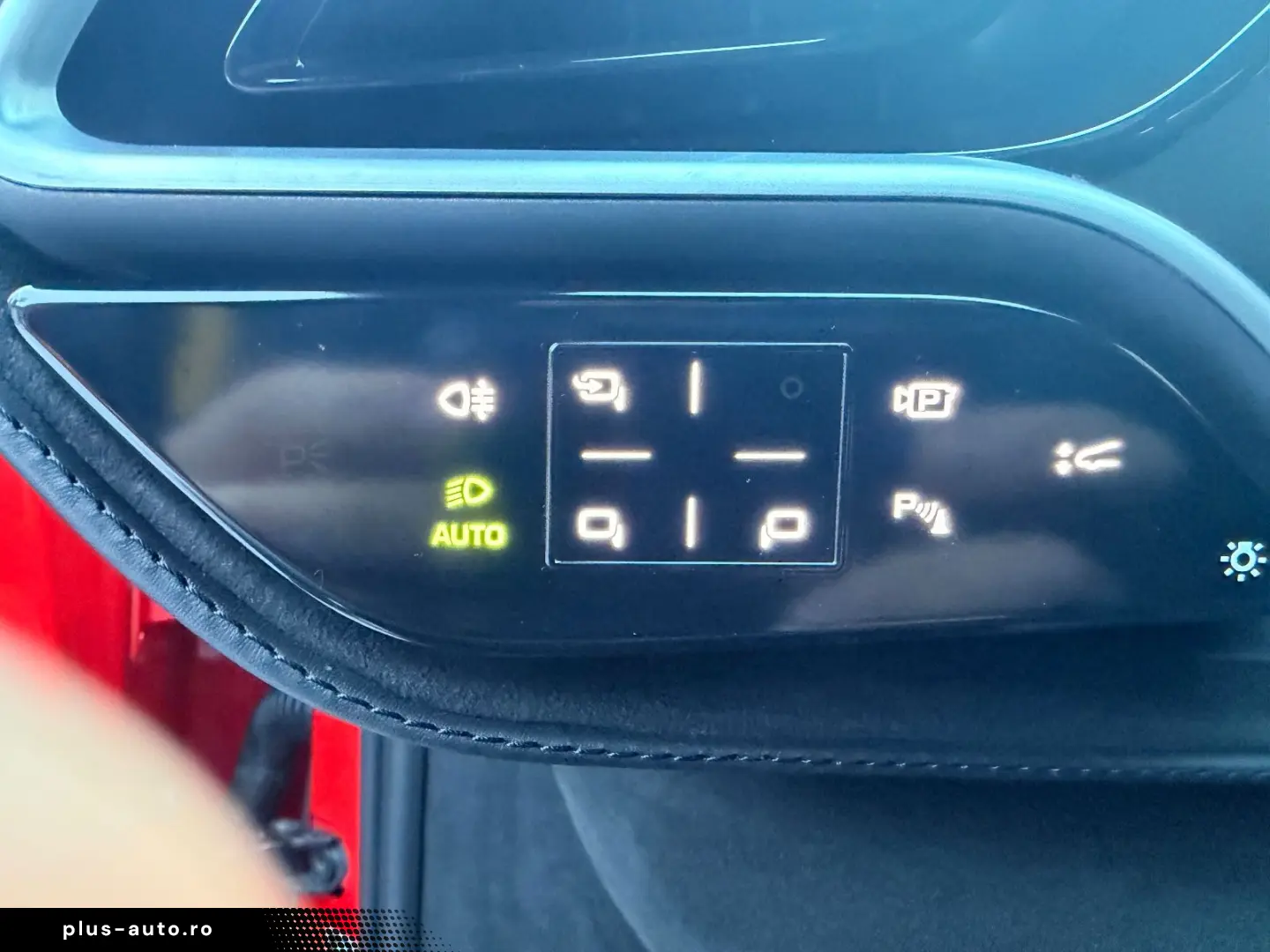 FERRARI 296 GTB LIFT JBL LED CARBONLENKRAD 7 JAHRE SERVI