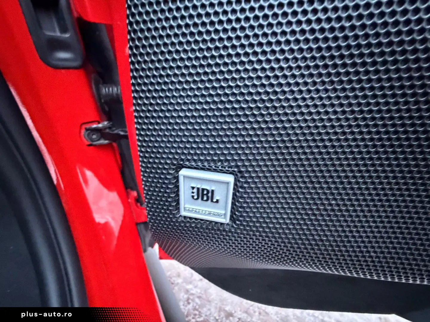 FERRARI 296 GTB LIFT JBL LED CARBONLENKRAD 7 JAHRE SERVI
