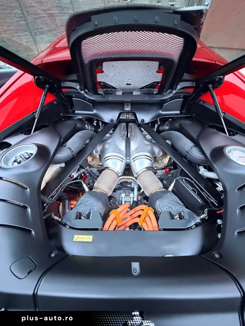 FERRARI 296 GTB LIFT JBL LED CARBONLENKRAD 7 JAHRE SERVI