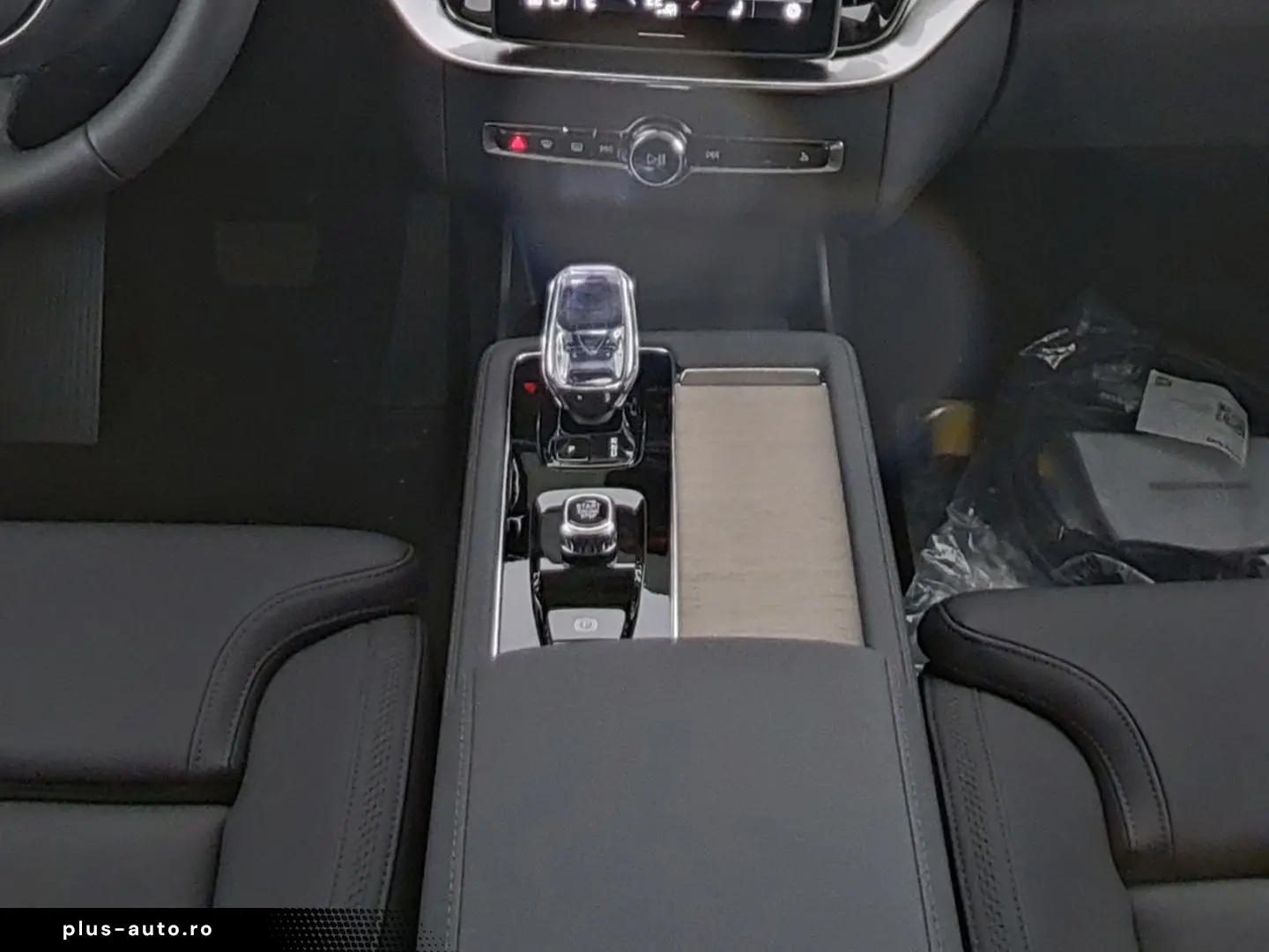 VOLVO XC90 Plus Dark Plug-In Hybrid AWD T8 Twin Engine