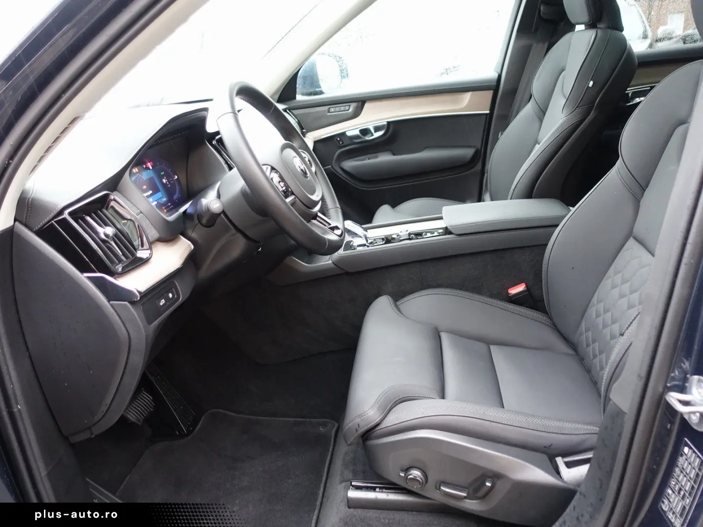 VOLVO XC90 Plus T8 AWD Plug-in Hybrid HeadUP Pano 360